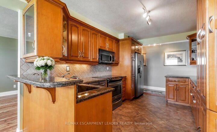 Property Photo: 500 Green Road 705 ON L8E 3M6