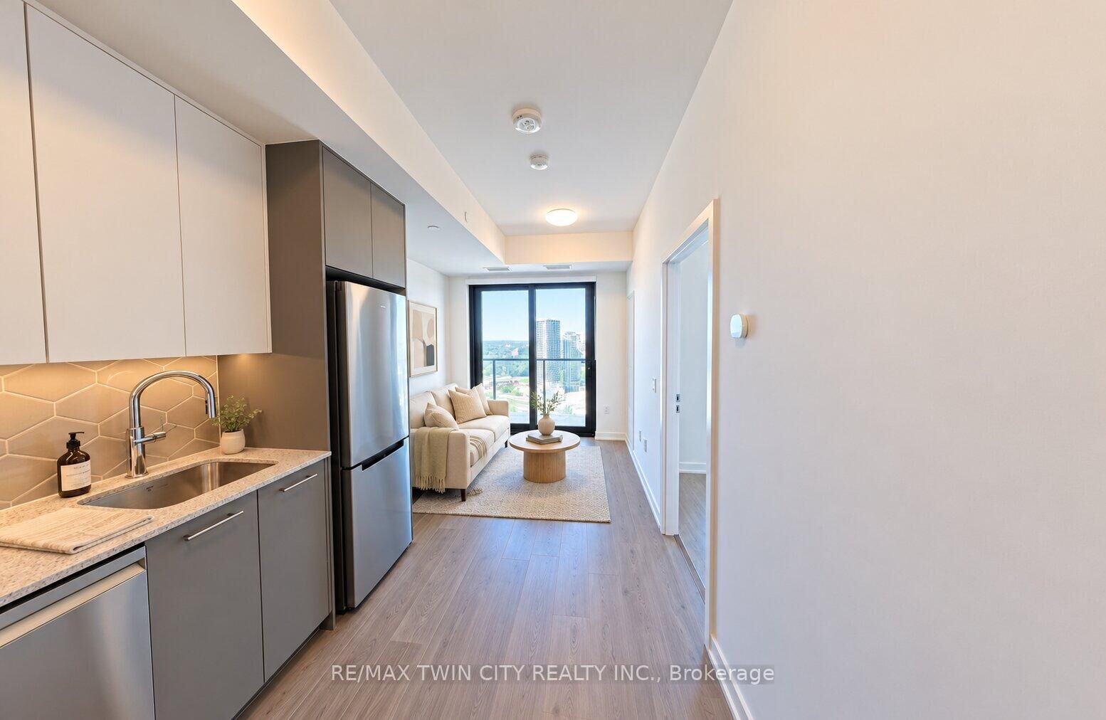 Property Photo:  30 Francis Street 3011  ON N2G 1H7 