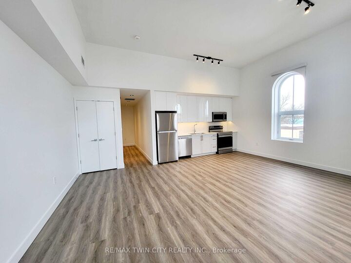Property Photo:  75 Huron Street 205  ON N3A 1K1 
