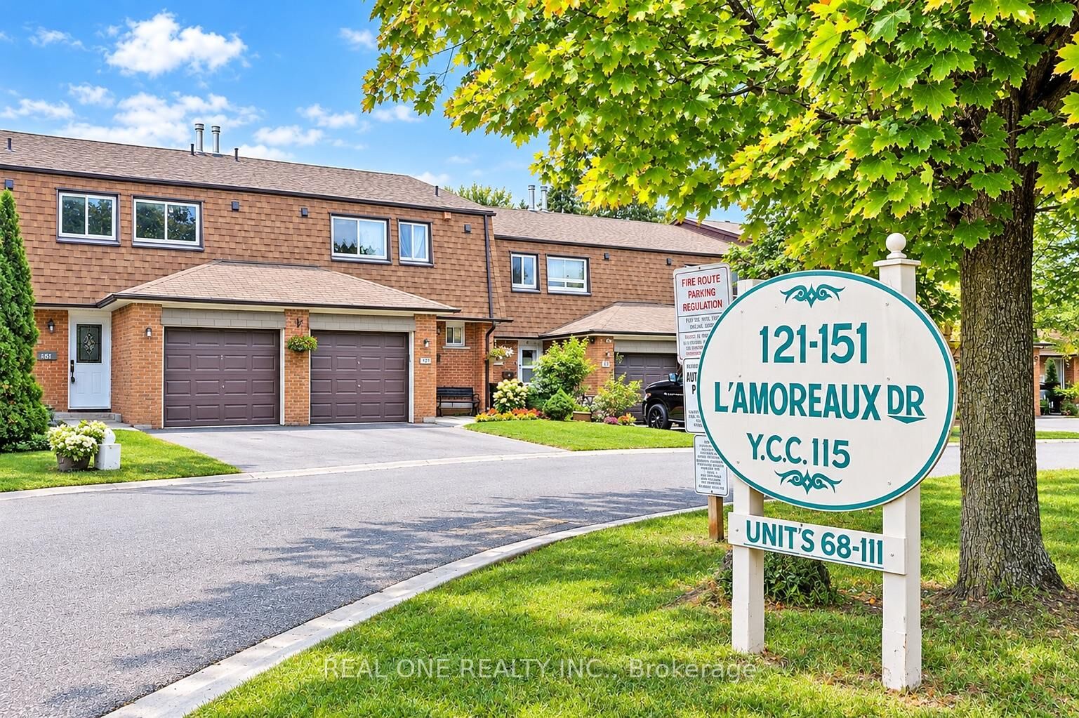 Property Photo:  151 L'Amoreaux Drive 75  ON M1W 2J9 