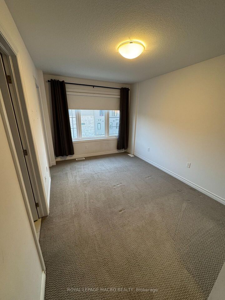 Property Photo:  461 Blackburn Drive 60  ON N3T 0W9 