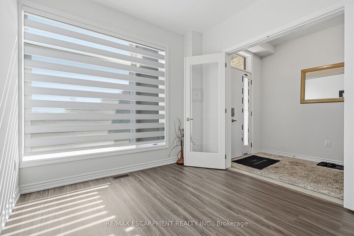 Property Photo:  147 Midland Place  ON L3B 0H4 
