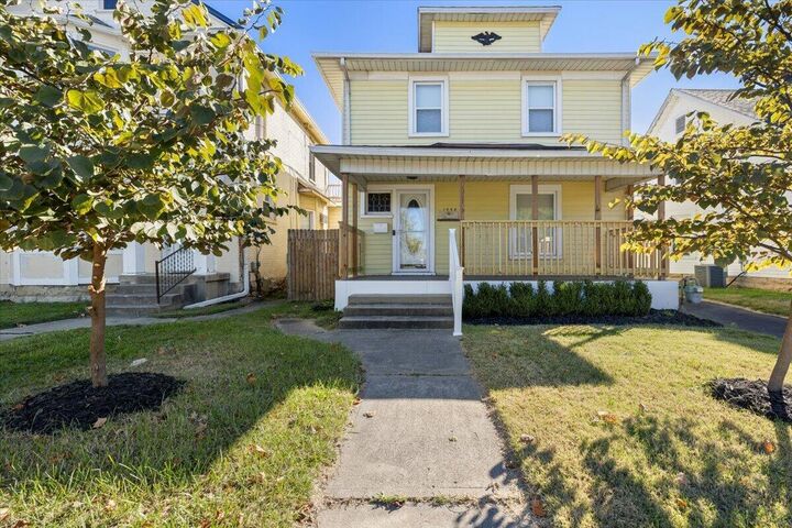 Property Photo: 1454 N Limestone Street OH 45503
