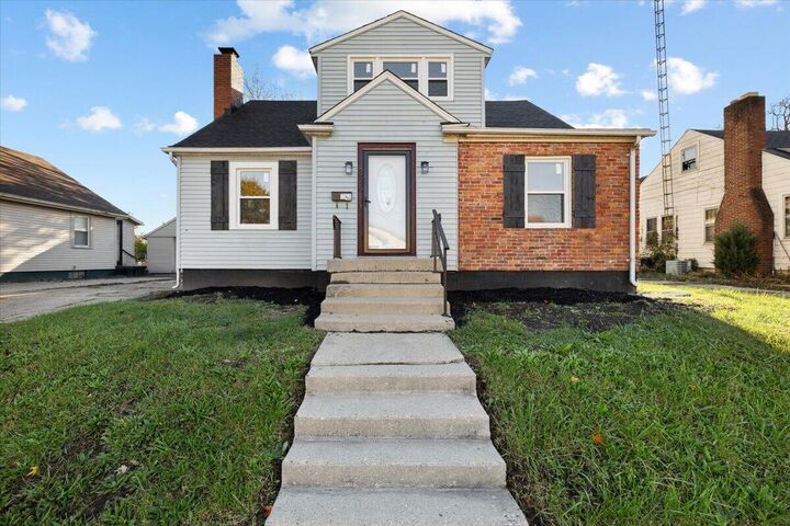 Property Photo:  