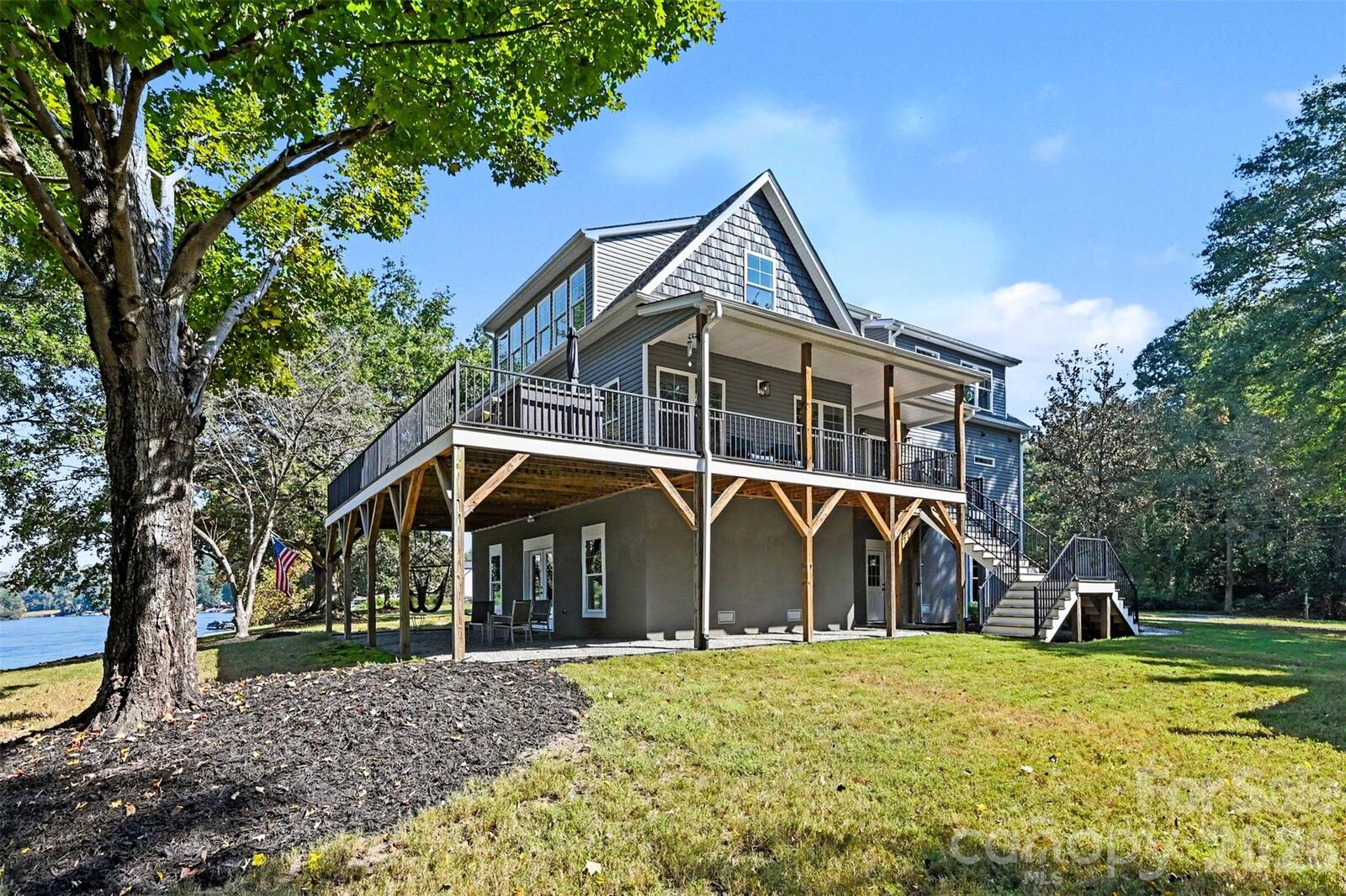 Property Photo:  1727 Lake Drive  NC 28214 