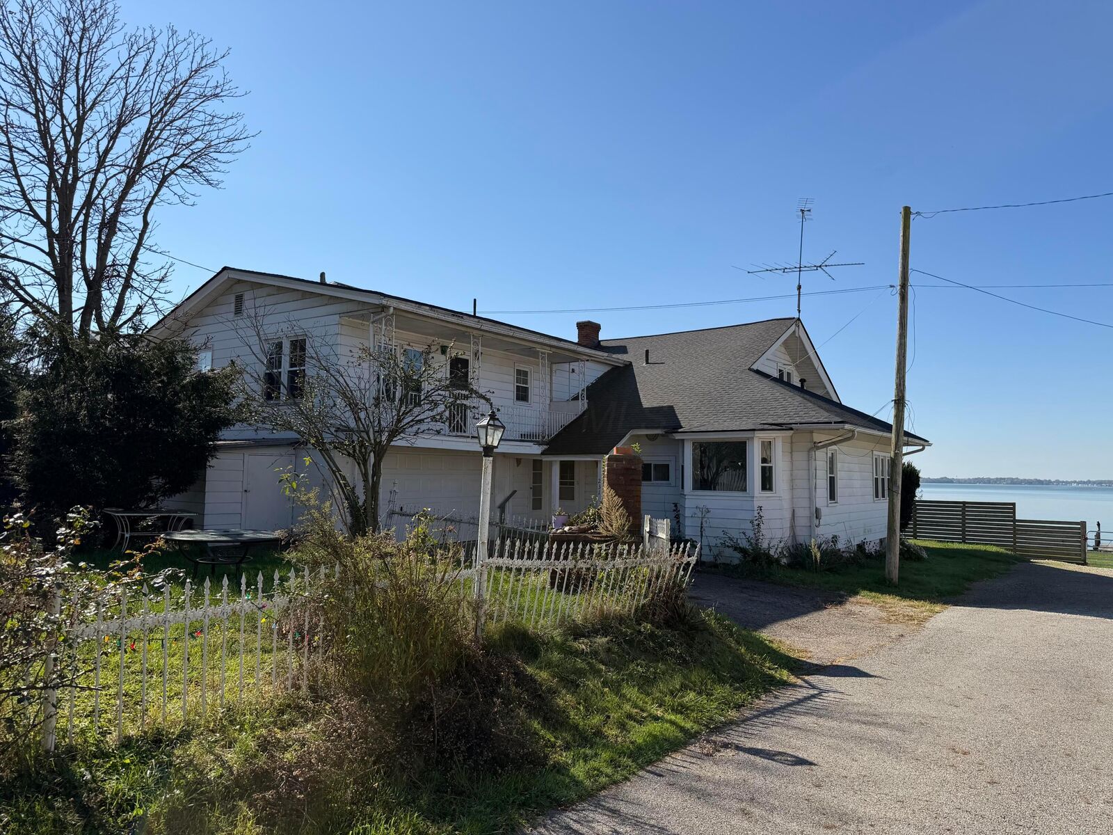 Property Photo:  231 Lakeview Drive  OH 43008 
