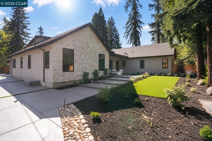 Property Photo: 132 Leona Ct CA 94507