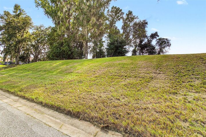 Property Photo:  13620 Carnoustie Cir  FL 33525 