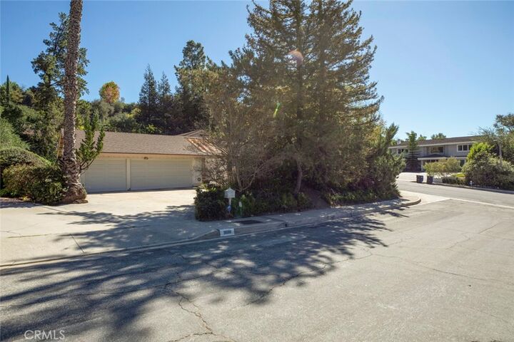 Property Photo: 3600 Shannon Way CA 91206