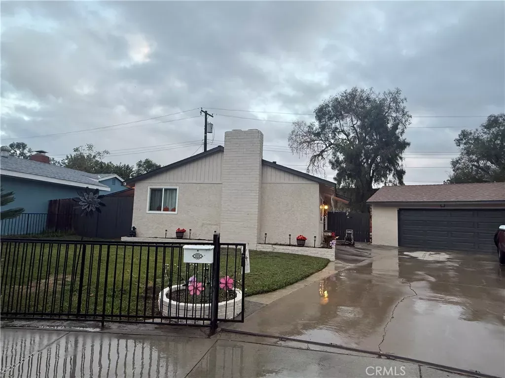 Property Photo:  3821 Carthage  CA 92501 