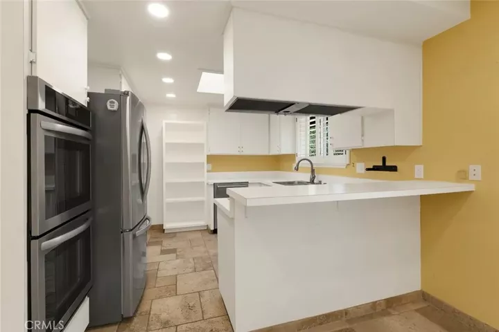 Property Photo:  872 Boxthorn Avenue  CA 91320 