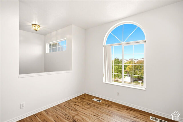 Property Photo:  1464 N Tartan Way E  UT 84041 
