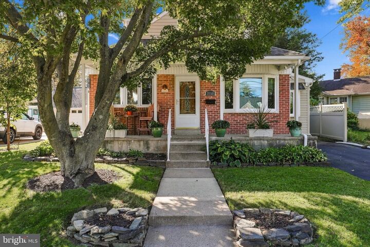 Property Photo:  2530 Brookdale Avenue  PA 19001 