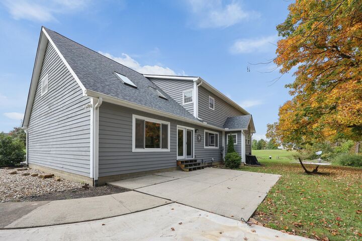 Property Photo: 9385 Hill NW Road OH 43147