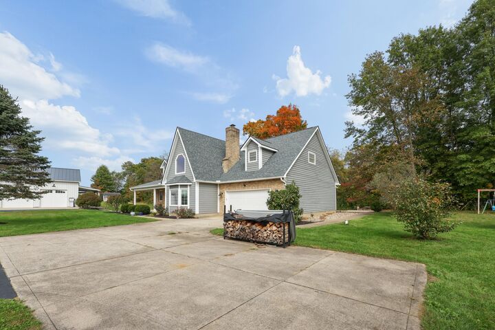 Property Photo:  9385 Hill NW Road  OH 43147 