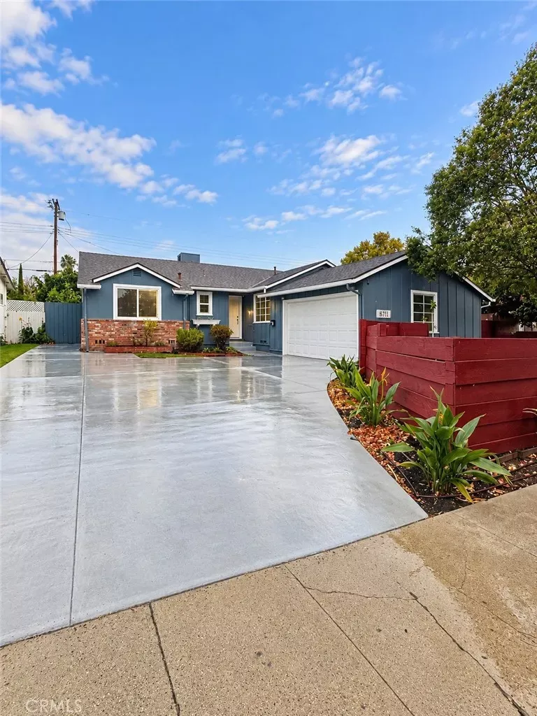 Property Photo:  6711 Dannyboyar  CA 91307 