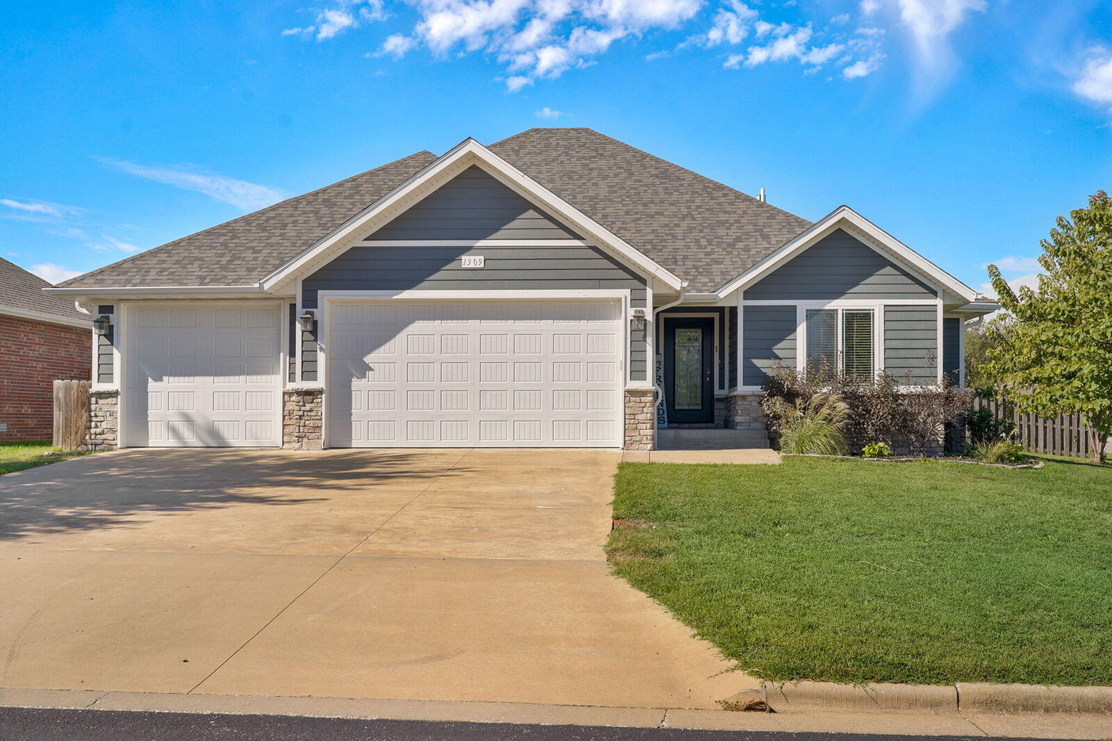 Property Photo:  1309 S Appomattox Avenue  MO 65738 