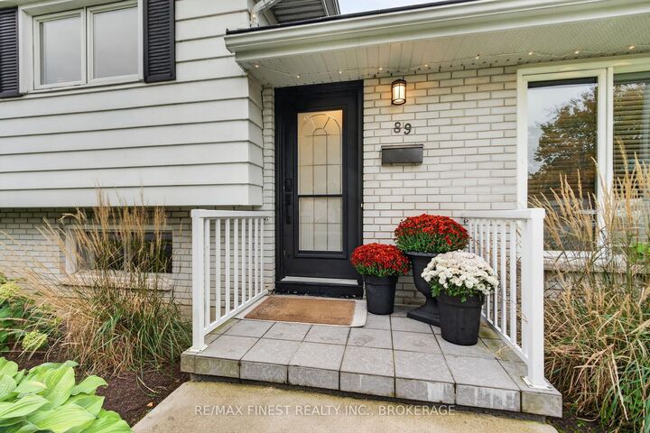 Property Photo:  89 Sunset Boulevard  ON K7M 4W2 