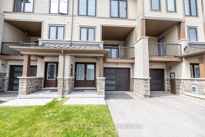 Property Photo:  74 Ambereen Place  ON L1C 7H5 