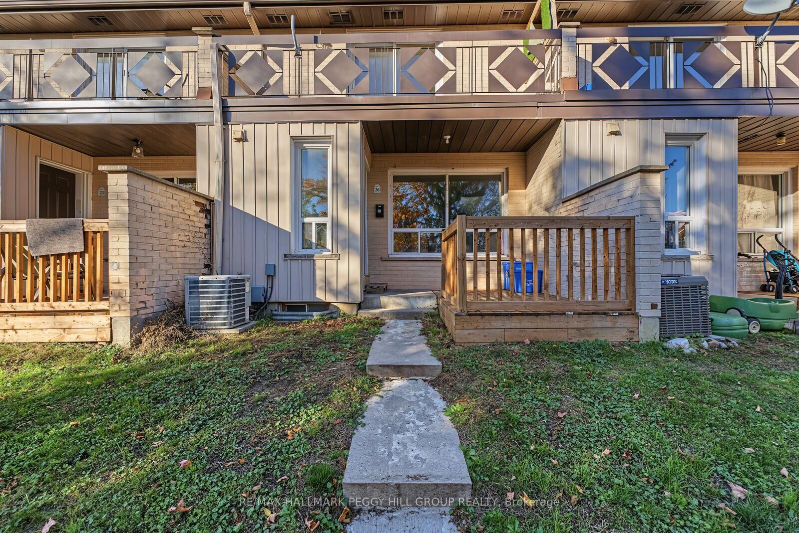 Property Photo:  275 Blake Street 26  ON L4M 1K7 