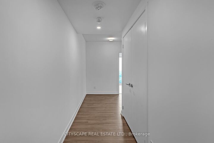Property Photo:  30 Samuel Wood Way 910  ON M9B 1B1 