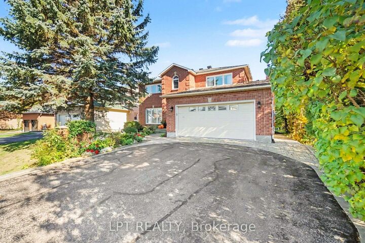 Property Photo:  24 Belleview Drive  ON K2L 1W3 