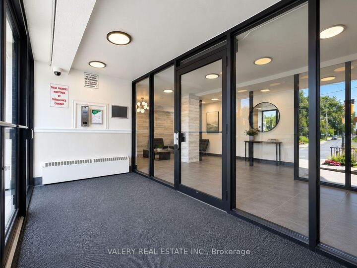 Property Photo:  797 Jane Street 803  ON M6N 4B8 