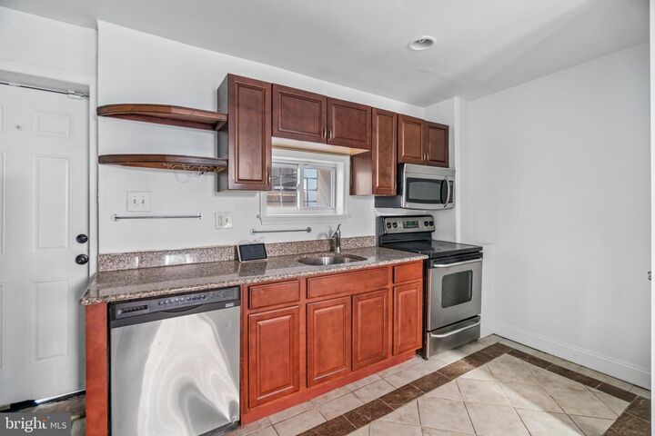 Property Photo:  1765 Waterloo Street  PA 19122 