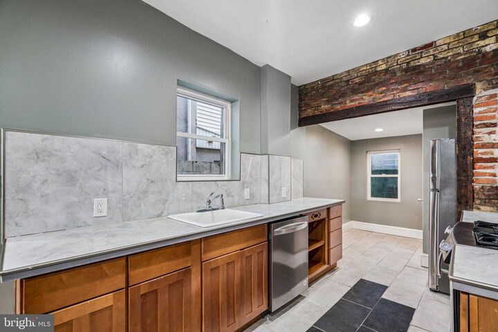Property Photo:  2333 N Hancock Street  PA 19133 