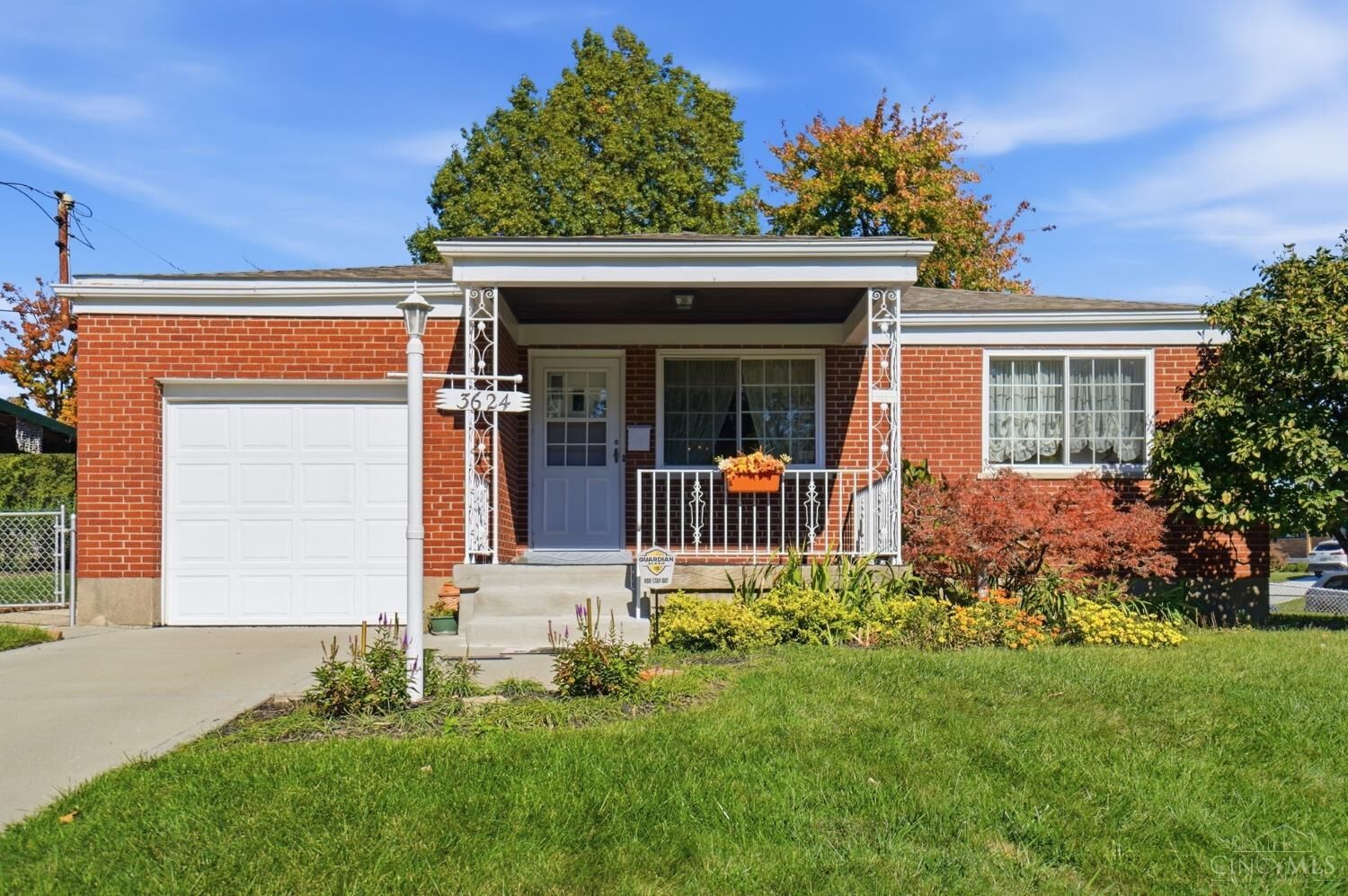 Property Photo: 3624 Twinview Drive OH 45247