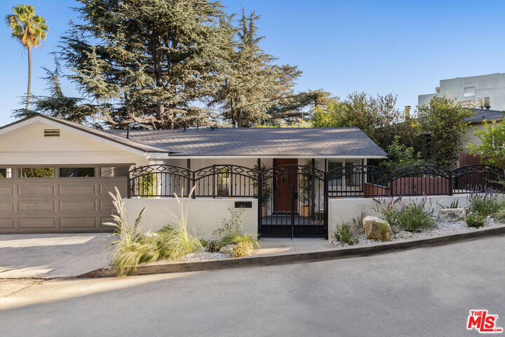 Property Photo: 1712 Rotary Dr CA 90026