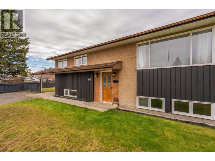 Property Photo: 3351 Hammond Avenue BC V2M 1B1