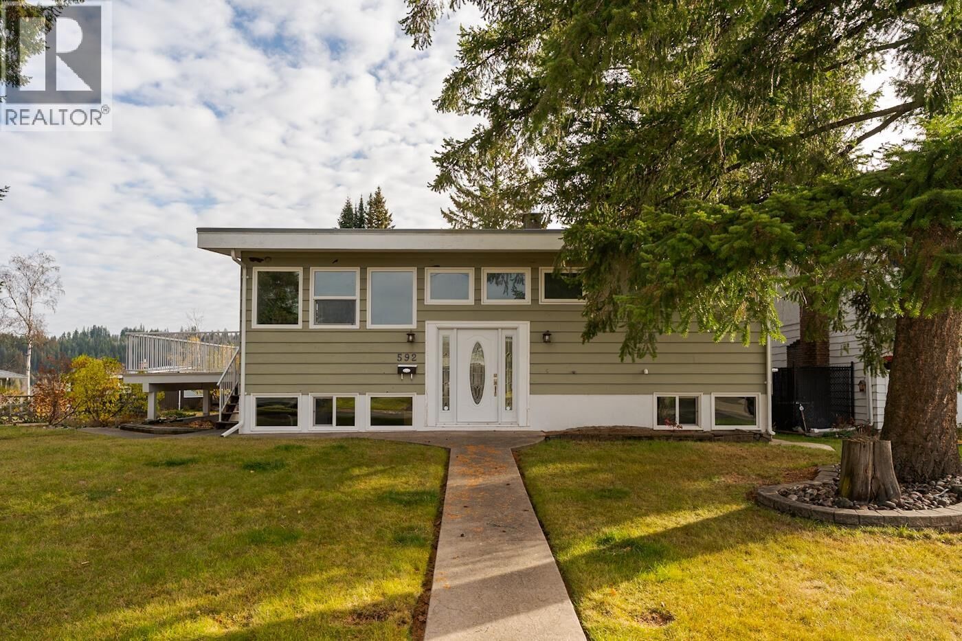 Property Photo:  592 Quinn Street  BC V2M 3J5 