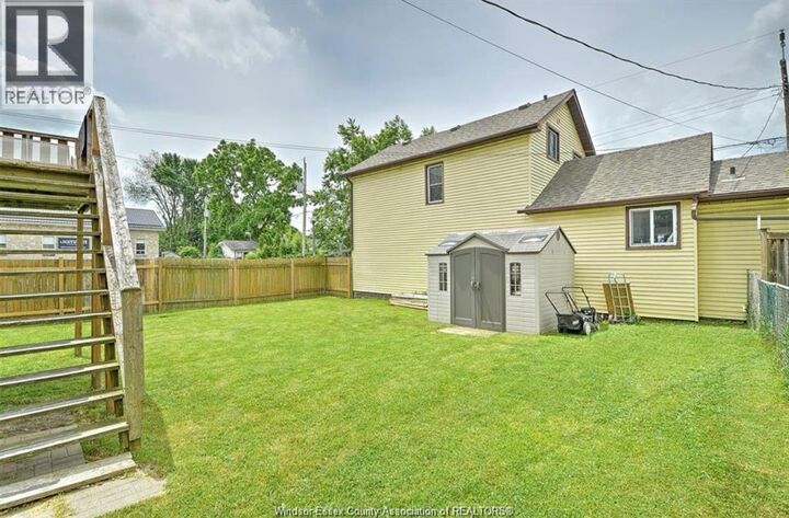 Property Photo:  258 King A  ON N9V 2C5 