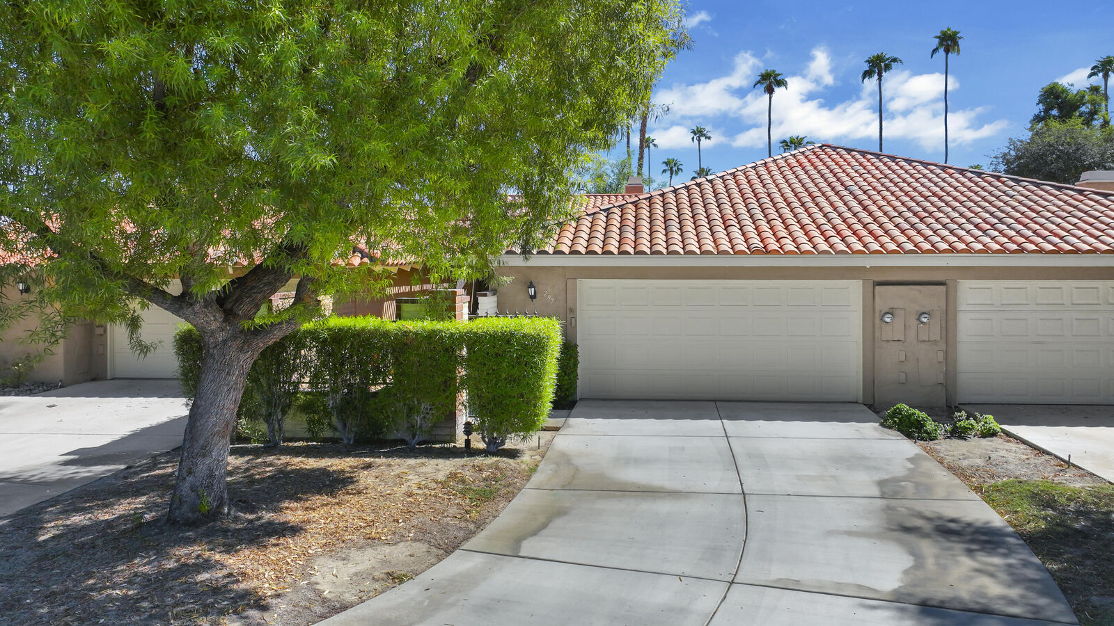 Property Photo: 297 Paseo Primavera CA 92260