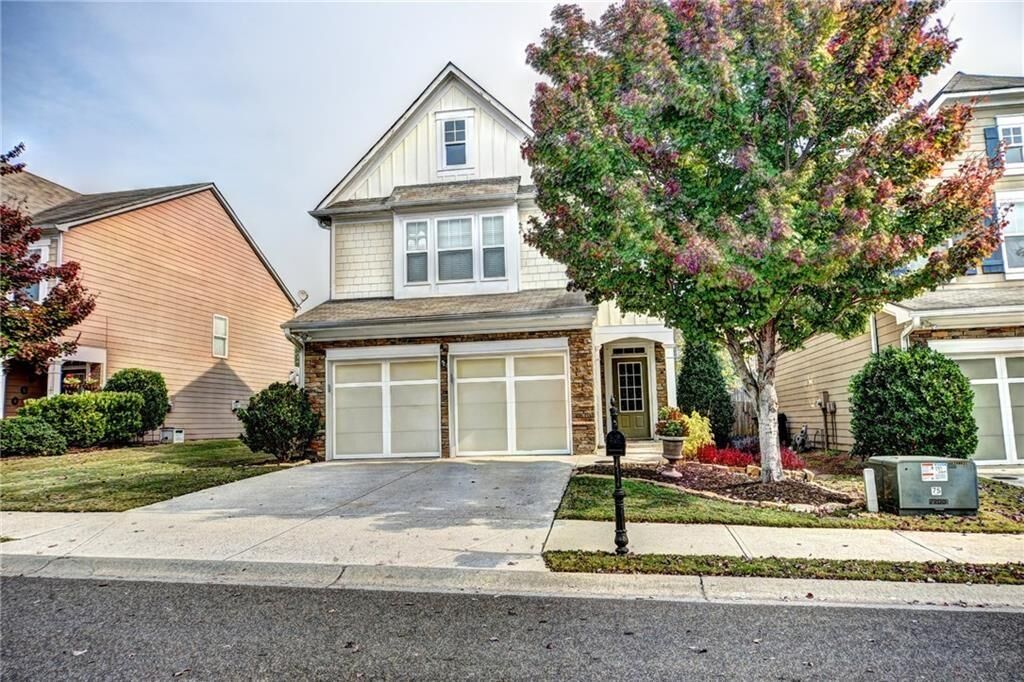 Property Photo:  5915 Ellington Cove  GA 30040 