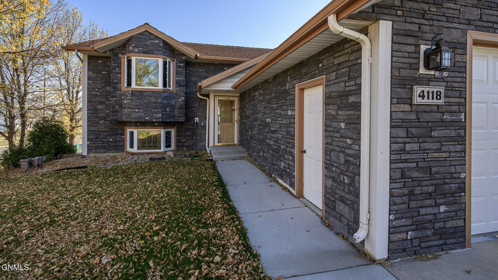 Property Photo:  4118 34th Avenue NW  ND 58554 