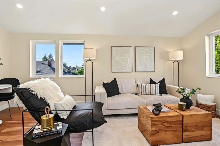 Property Photo: 2412 Queen Ann Avenue N WA 98109