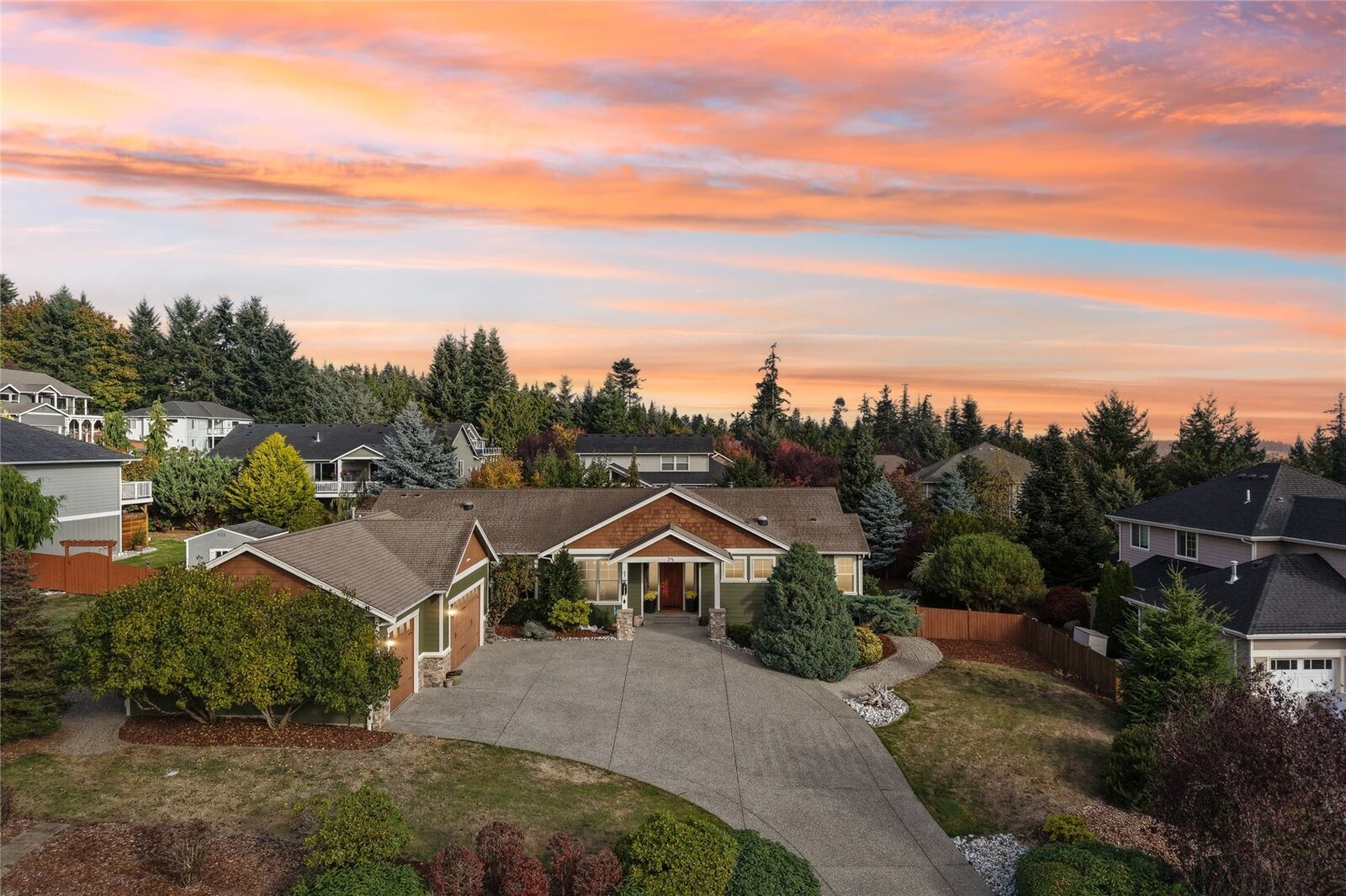 Property Photo: 25 Zermatt Court WA 98282