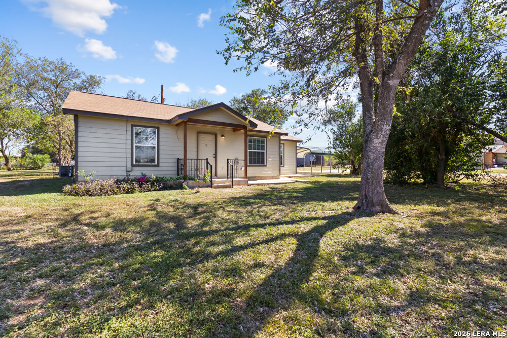 Property Photo:  204 County Road 4612  TX 78009 