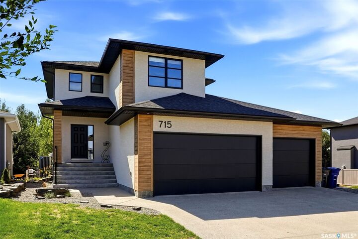 Property Photo:  715 3rd Avenue  SK S0G 3Z0 