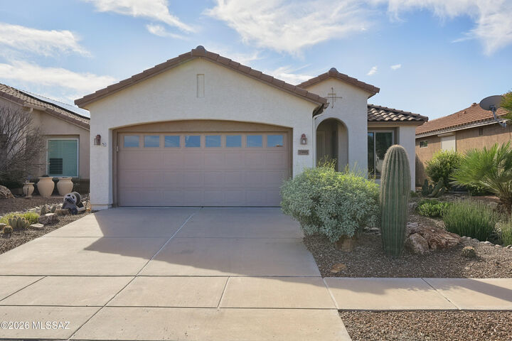 Property Photo: 7995 W Morning Light Way AZ 85743