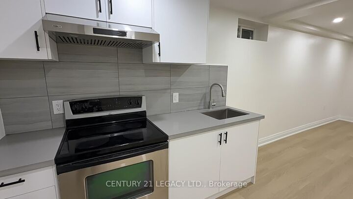 Property Photo:  935 Catskill Drive Lower  ON L1J 8J9 