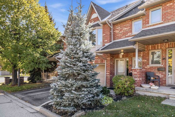 Property Photo:  1385 Lakeshore Road W 27  ON L5J 4T6 