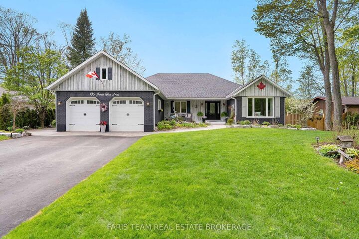 Property Photo:  135 Forest Glen Drive  ON P1P 1A1 