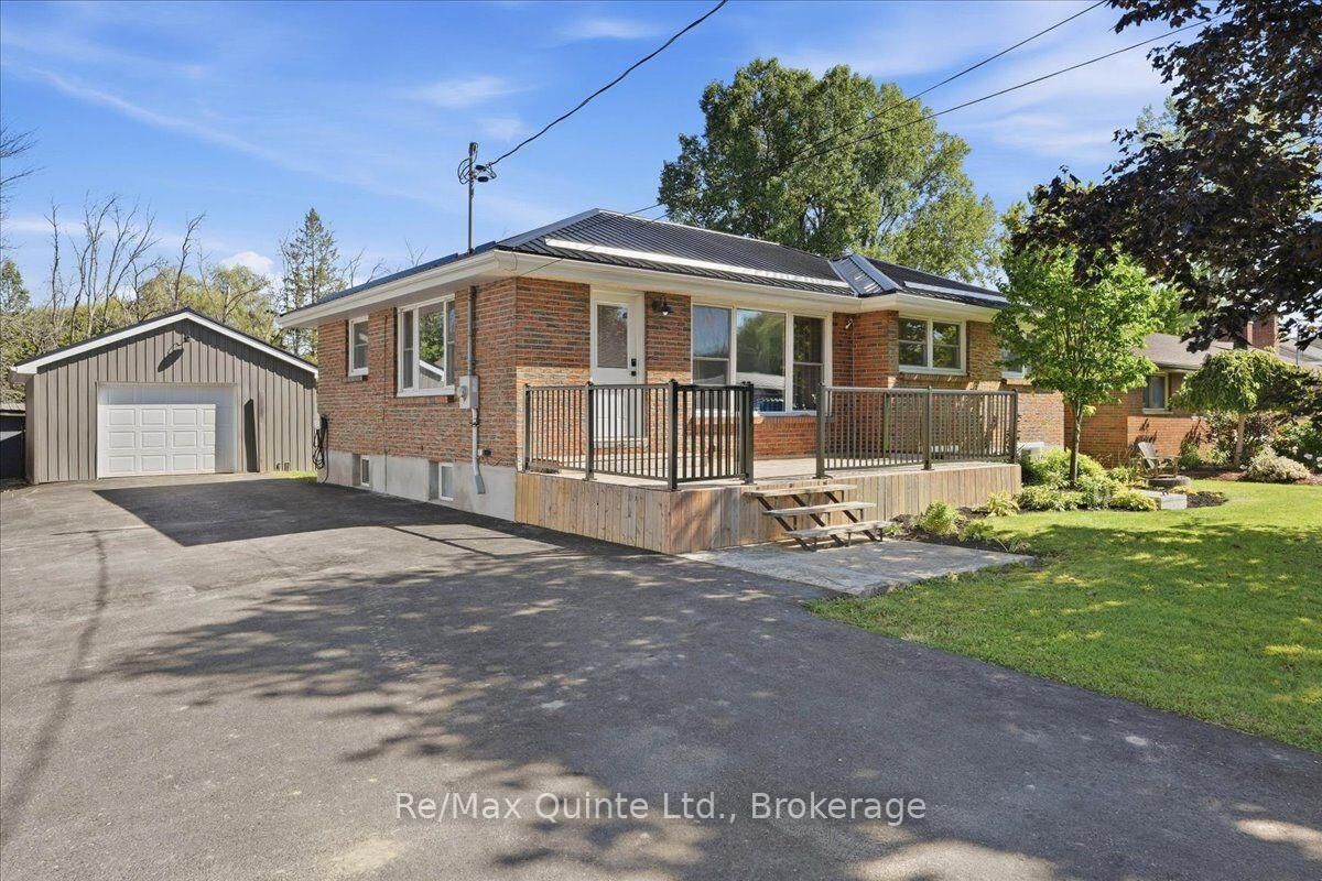 Property Photo: 70 Ashley Street ON K0K 2B0
