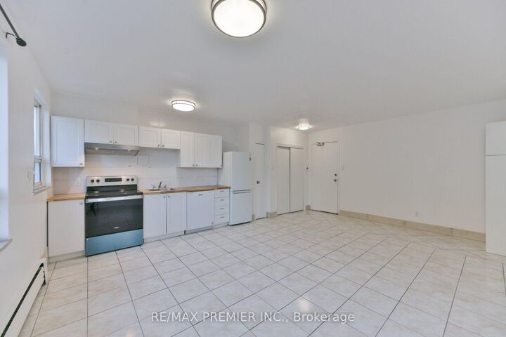 Property Photo:  10 Ellison Avenue 101  ON M3H 2J6 