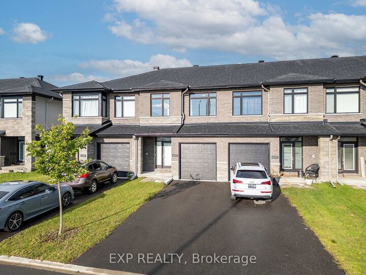 Property Photo:  677 Cordelette Circle  ON K1W 0P2 