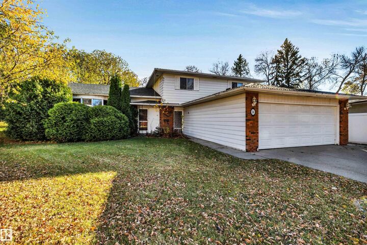 Property Photo:  26 Glenwood Crescent  AB T8N 1X5 