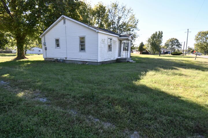 Property Photo:  310 E Old Prividence Rd  KY 42459 